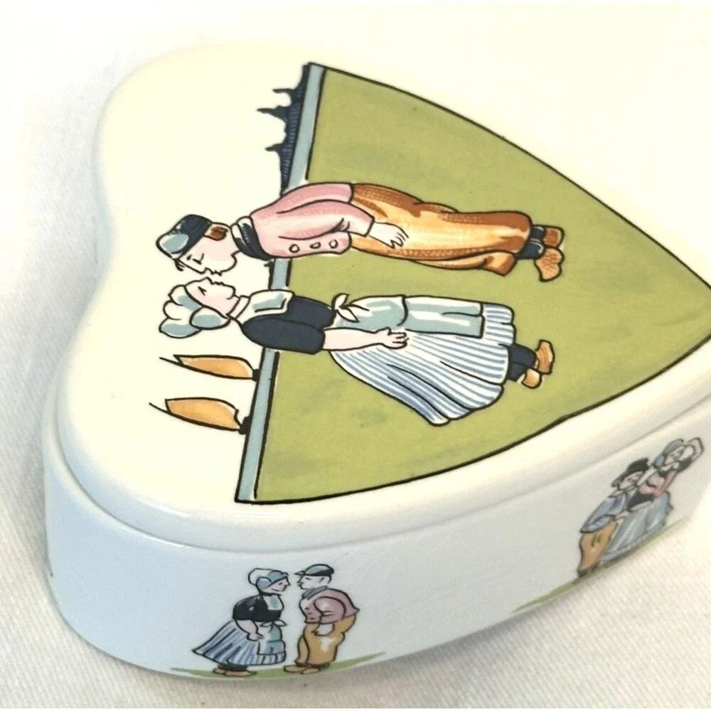 Heart Shape Trinket Box Polychroom Regina Gouda Handpainted Delftware Holland